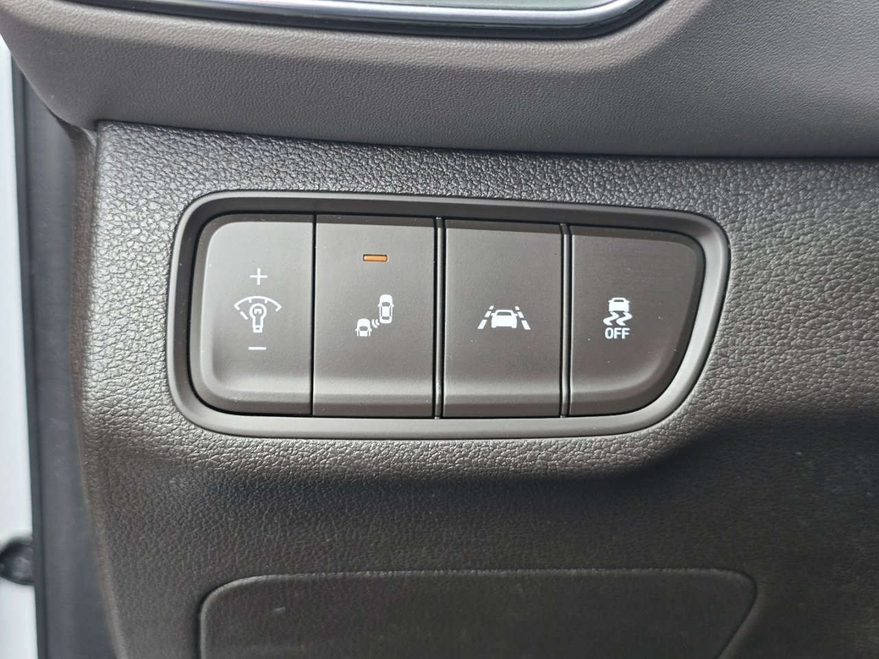Used 2020 Gray Hyundai SEL image 23