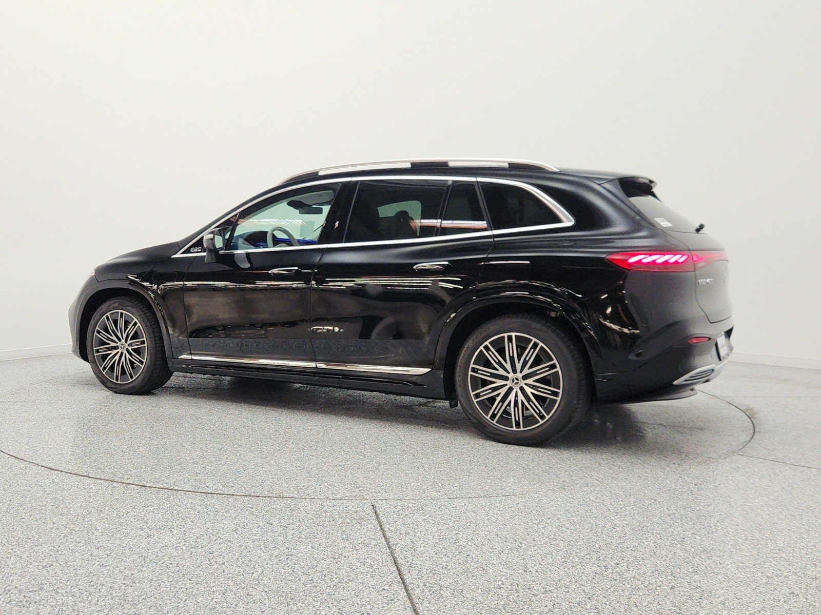 New 2026 Black Mercedes-Benz EQS 400 4MATIC® SUV image 8