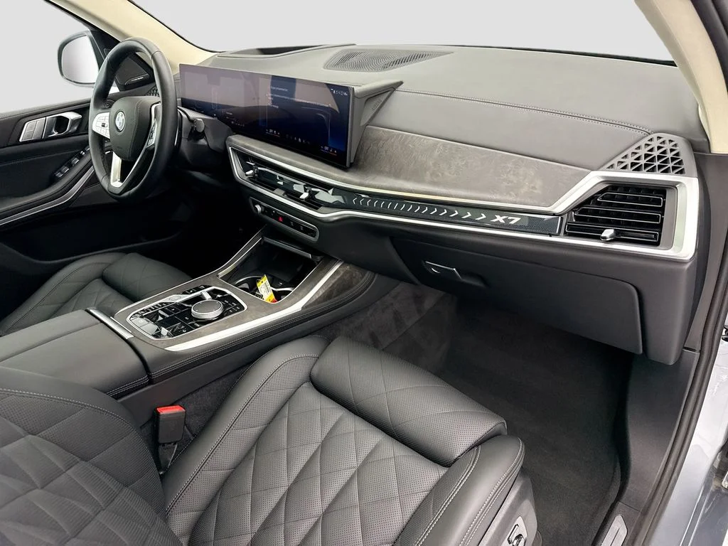 2026 BMW X7 40i - Photo 16