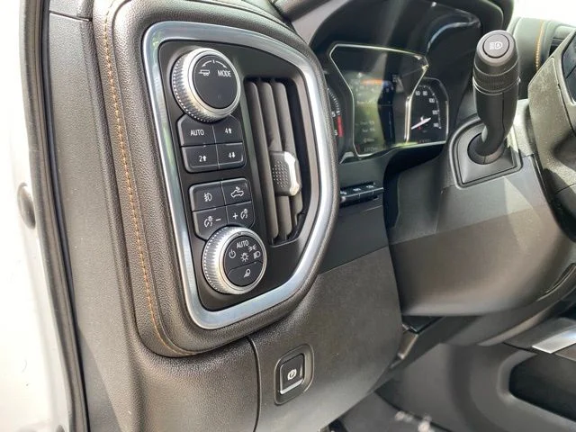 Used 2021 White GMC AT4 image 27