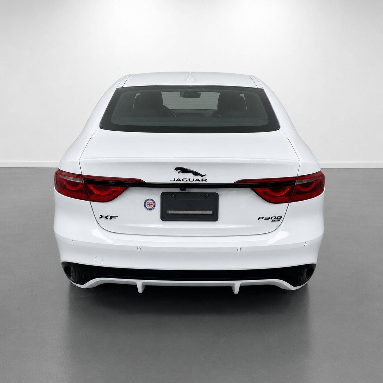 Used 2021 Yulong White Metallic Jaguar R-Dynamic SE image 4