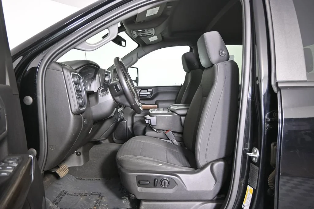 Used 2021 Black Chevrolet LT image 20