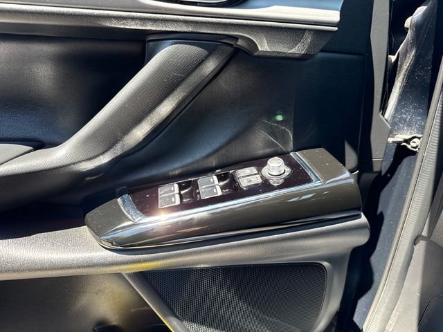 Used 2023 Blue Mazda Touring Plus image 19