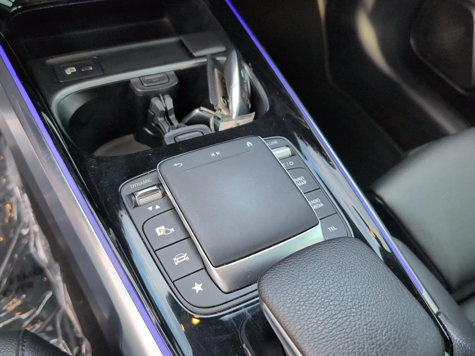 Used 2021 Galaxy Blue Metallic Mercedes-Benz GLB 250 image 21