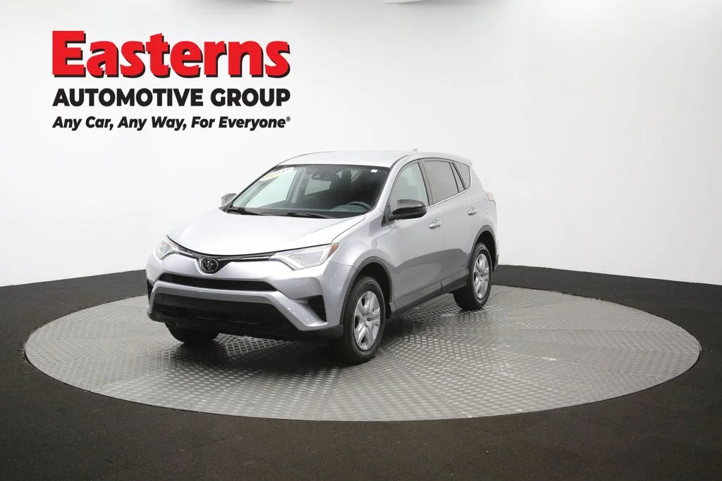 Used 2018 Silver Toyota LE image 53