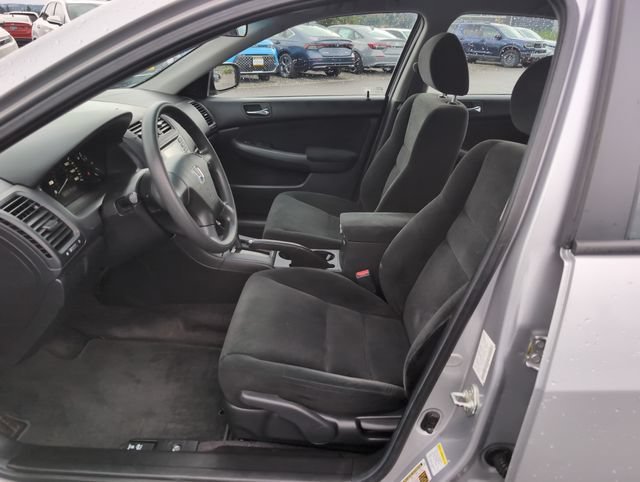 Used 2007 Alabaster Silver Metallic Honda VP image 16