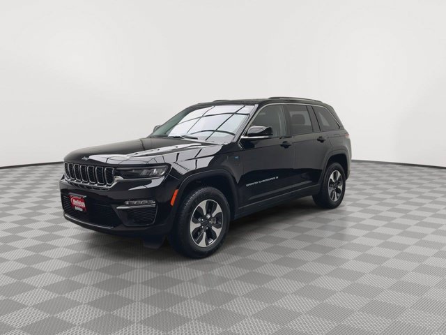 Used 2023 Diamond Black Crystal Pearlcoat Jeep 4X4 image 38