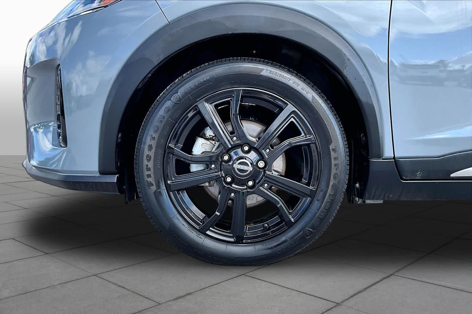 Used 2023 Boulder Gray Pearl Nissan SR image 11