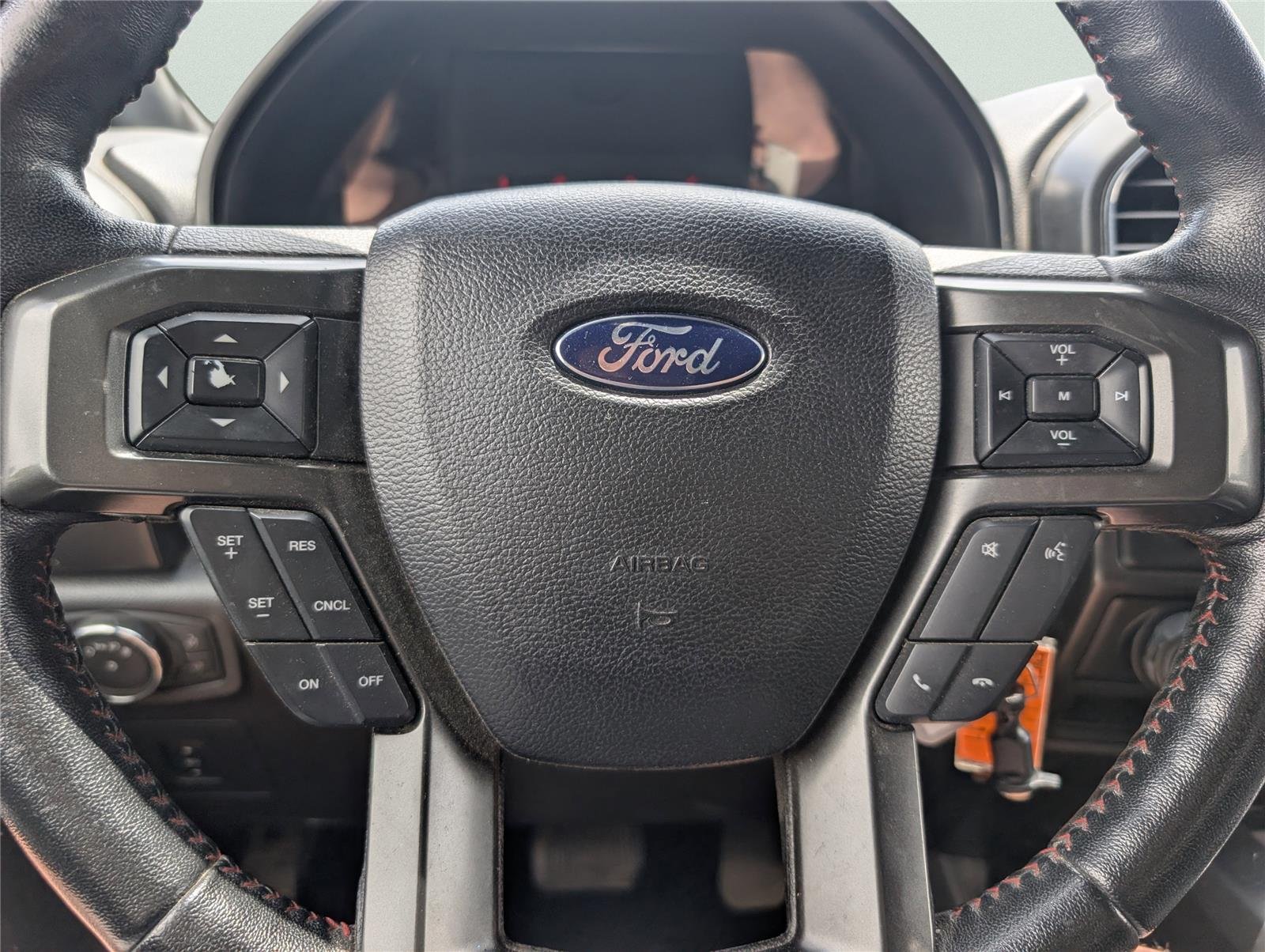 Used 2016 Magnetic Metallic Ford XLT image 26
