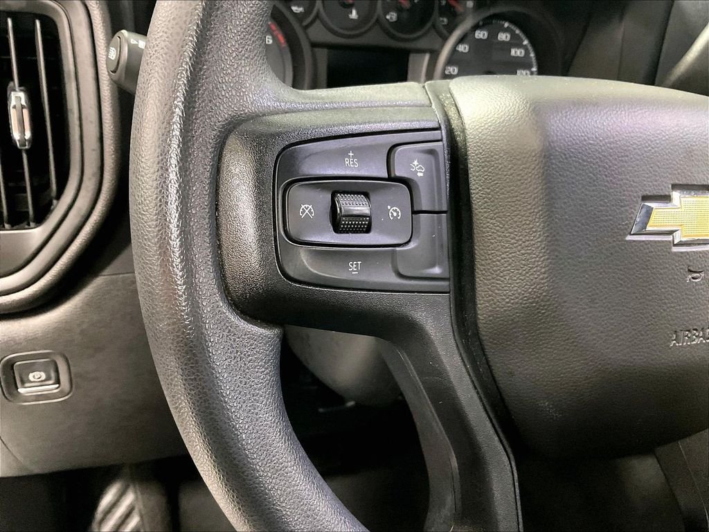 Used 2023 White Chevrolet Custom image 22
