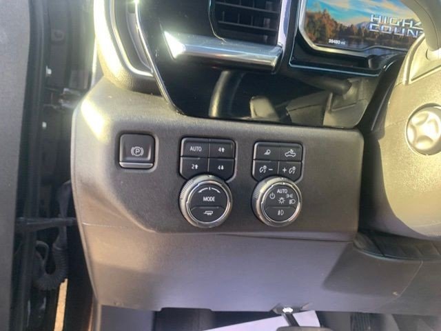 Used 2023 Black Chevrolet High Country image 15