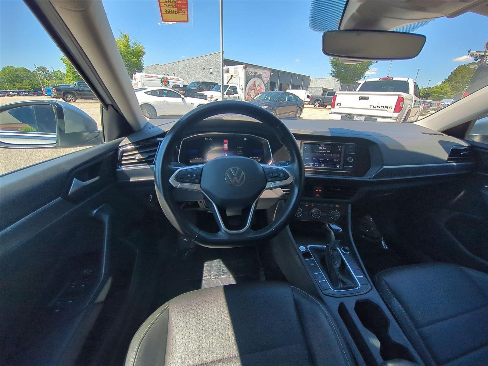 Used 2023  Volkswagen SE image 32