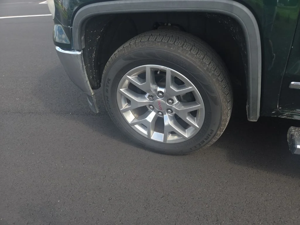 Used 2015 Green GMC SLT image 29