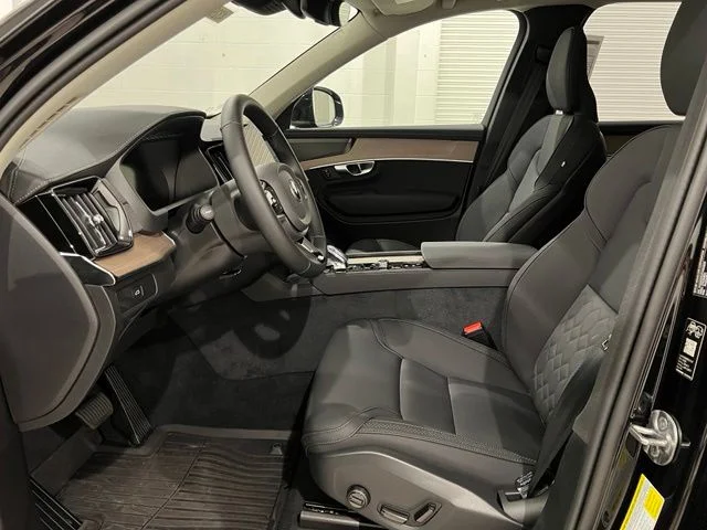 2026 Volvo XC90 Plus - Photo 9
