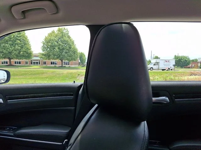 Used 2018 Gray Chrysler Limited image 17