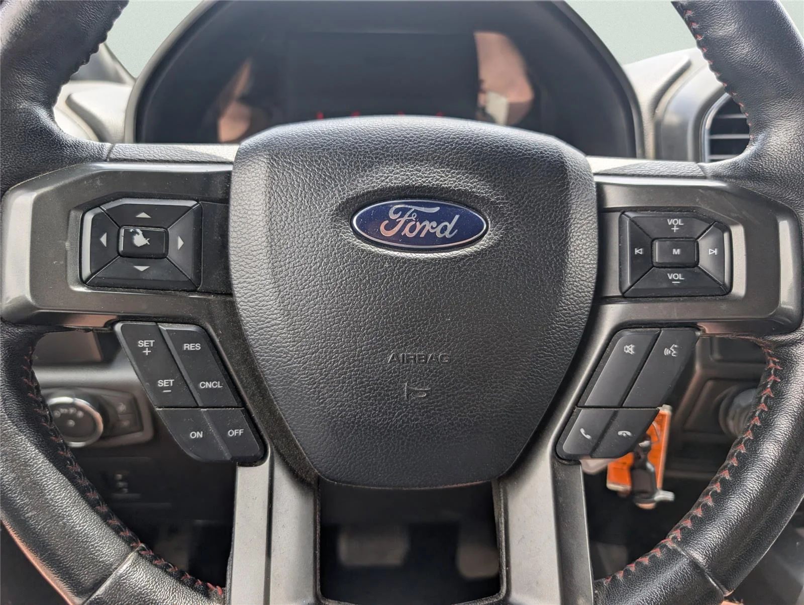 Used 2016 Magnetic Metallic Ford XLT image 26
