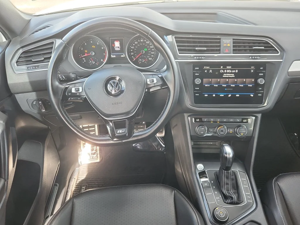 Used 2021 White Volkswagen 2.0T SE R-Line Black image 10