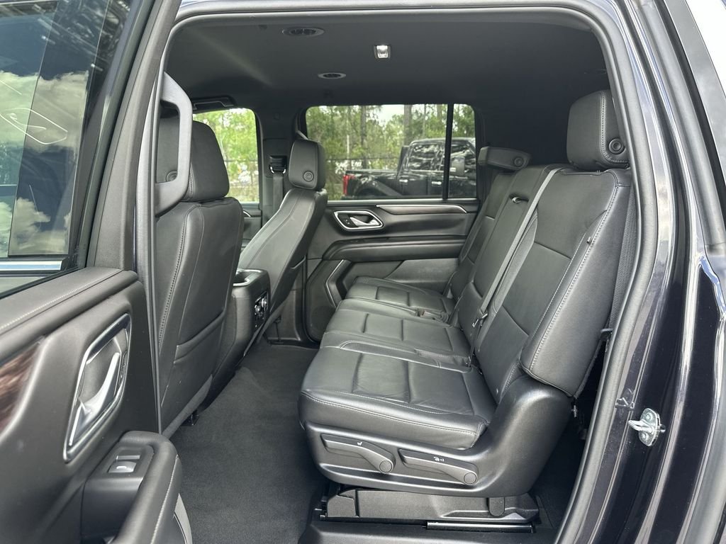 2024 Chevrolet Suburban LT - Photo 24