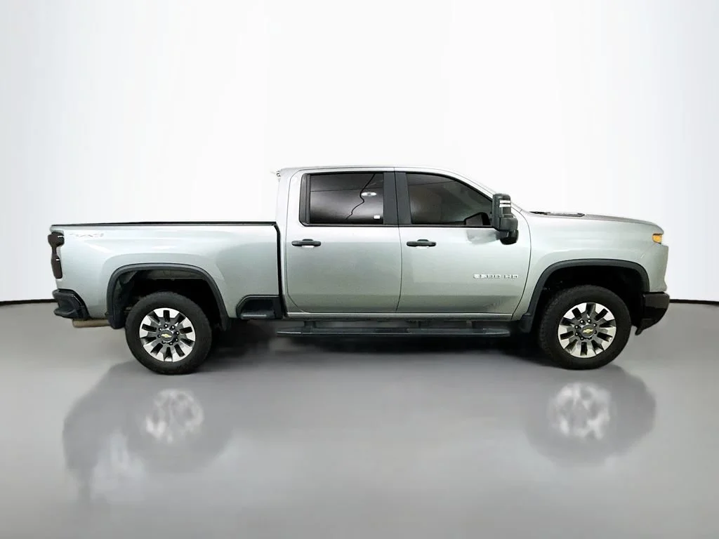Used 2025 Sterling Gray Metallic Chevrolet Custom image 9