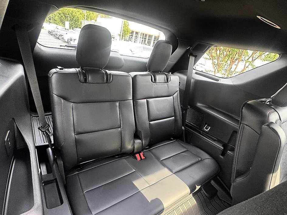 Used 2025 White Metallic Ford ST image 22