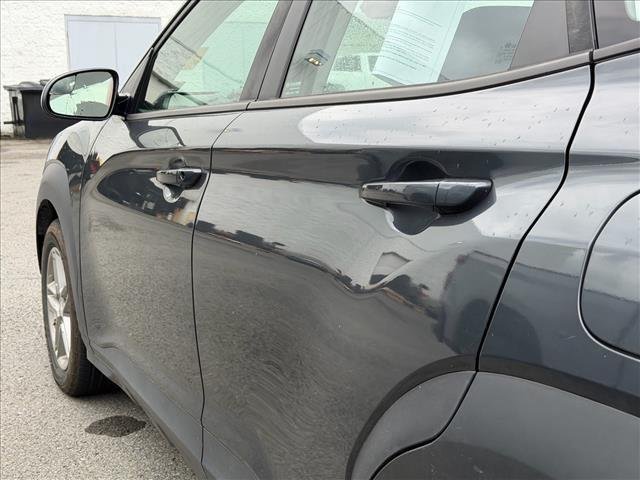 Used 2019 Thunder Gray Hyundai SE image 16