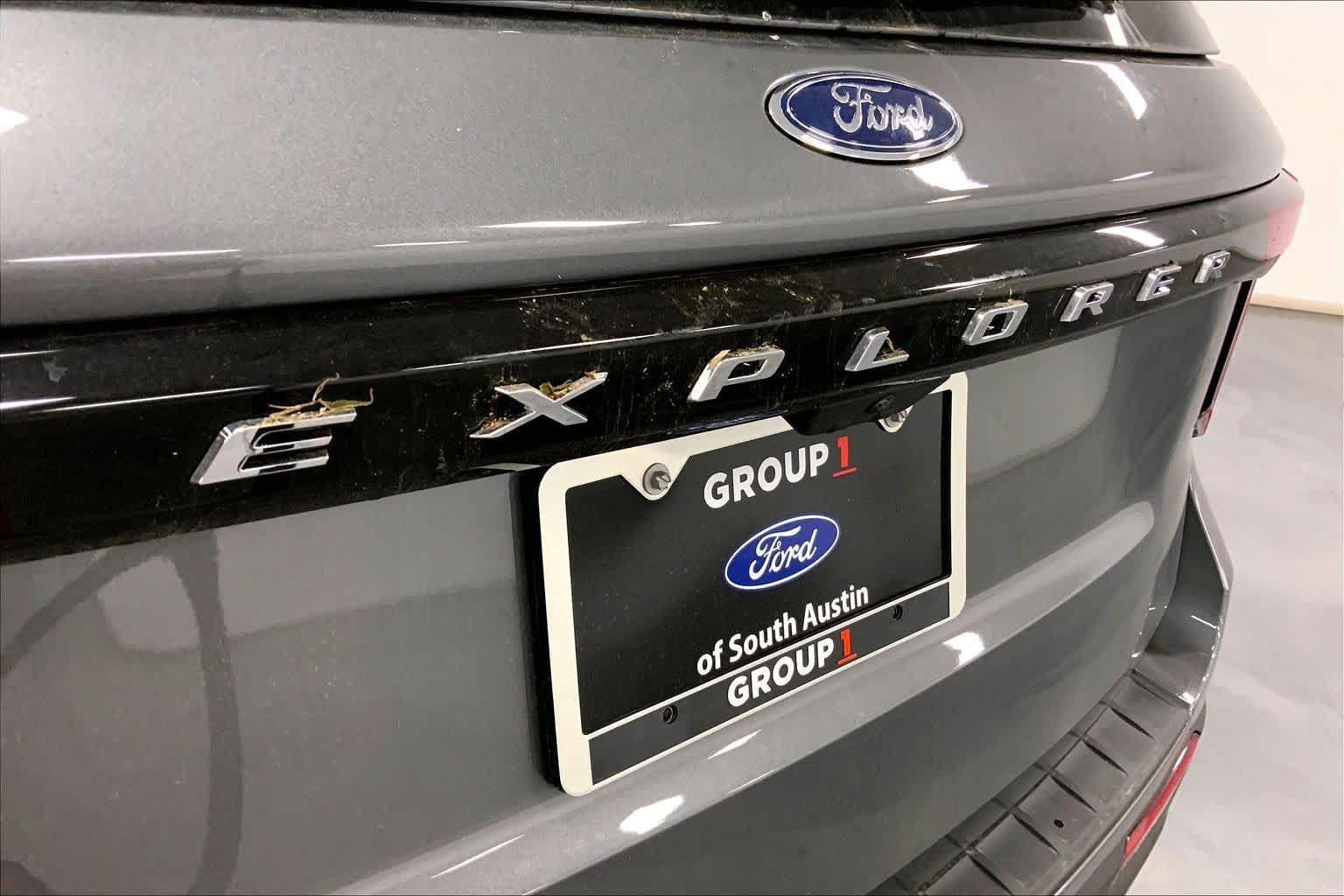 New 2026 Carbonized Gray Metallic Ford Active image 12