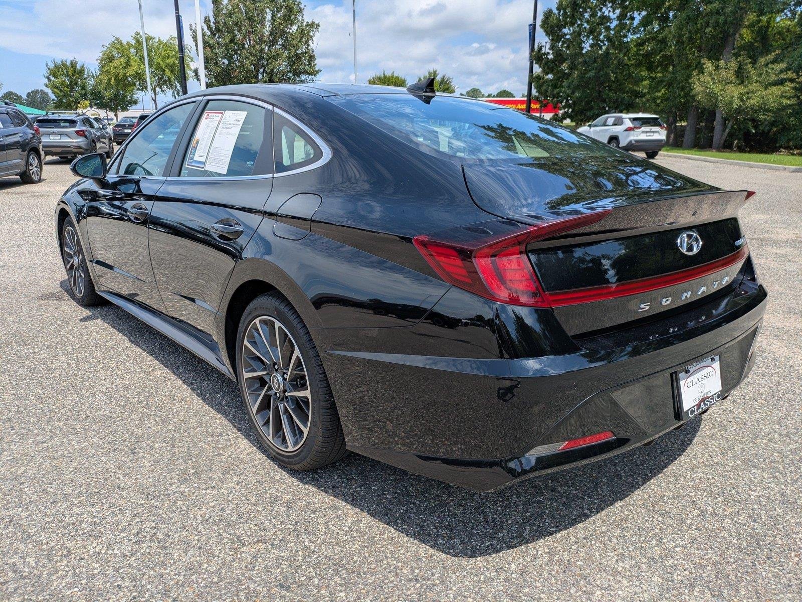 Used 2023 Onyx Black Hyundai Limited image 6