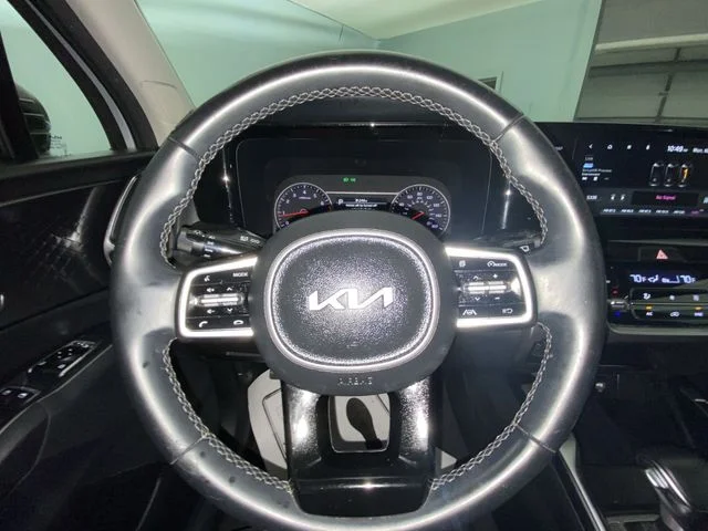 Used 2022 Silver Kia S image 14