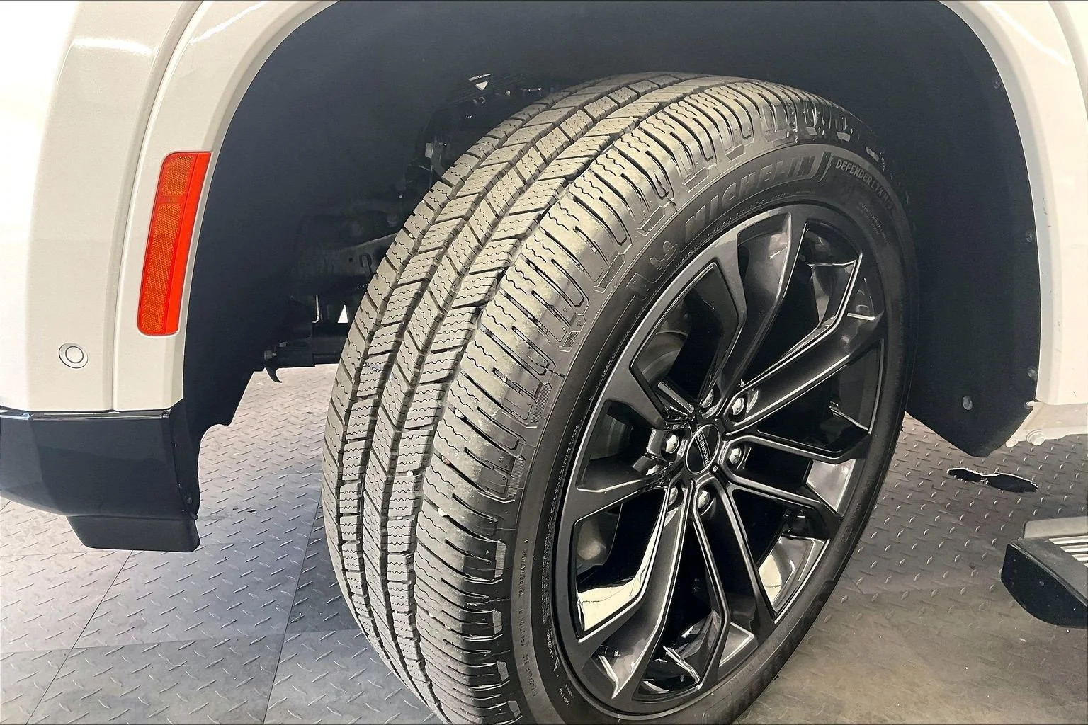 Used 2024 Bright White Clearcoat Jeep Series III image 32