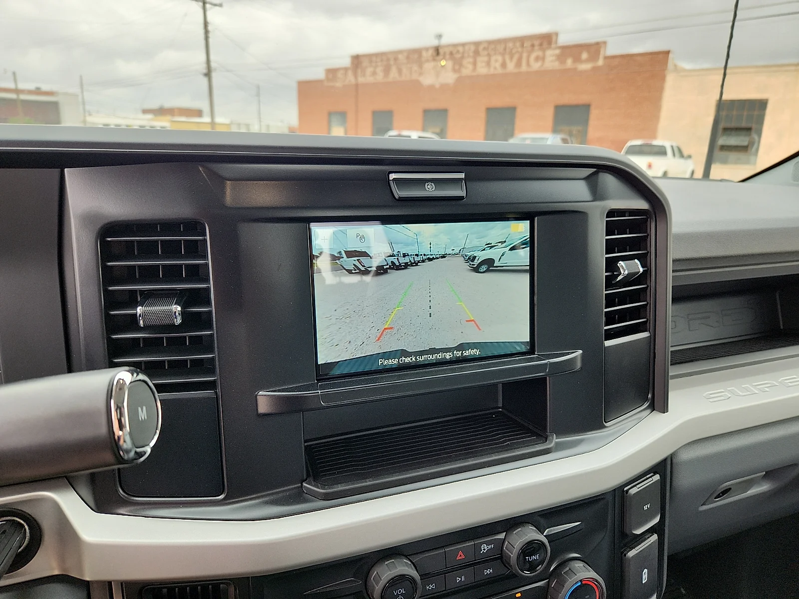 New 2026 Oxford White Ford F-250® XL image 23