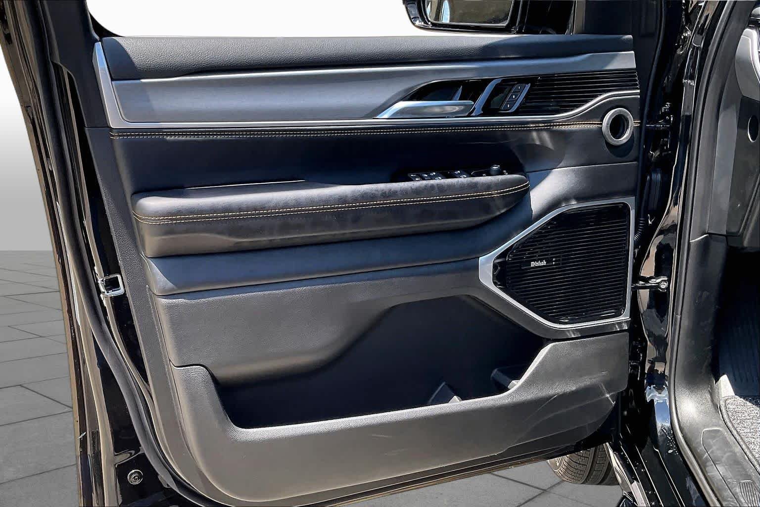 New 2026 High Gloss Black Exterior Paint Jeep 85th Anniversary image 10