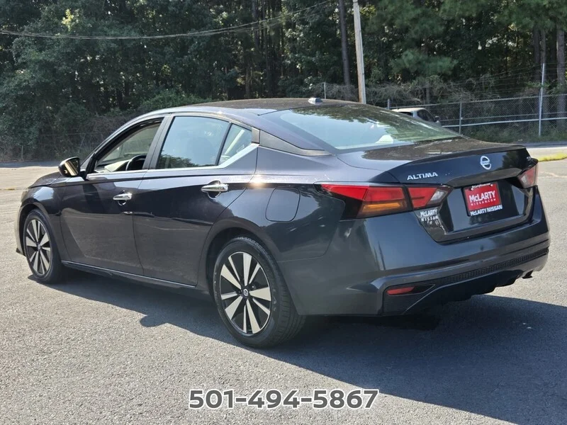 Used 2021 Blue Metallic NISSAN 2.5 SV image 3