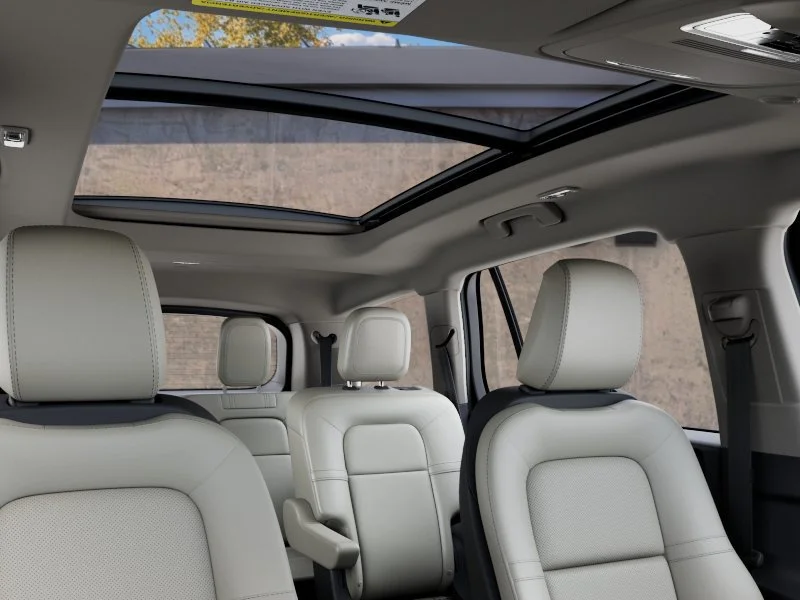 New 2027 White Lincoln Premiere image 22