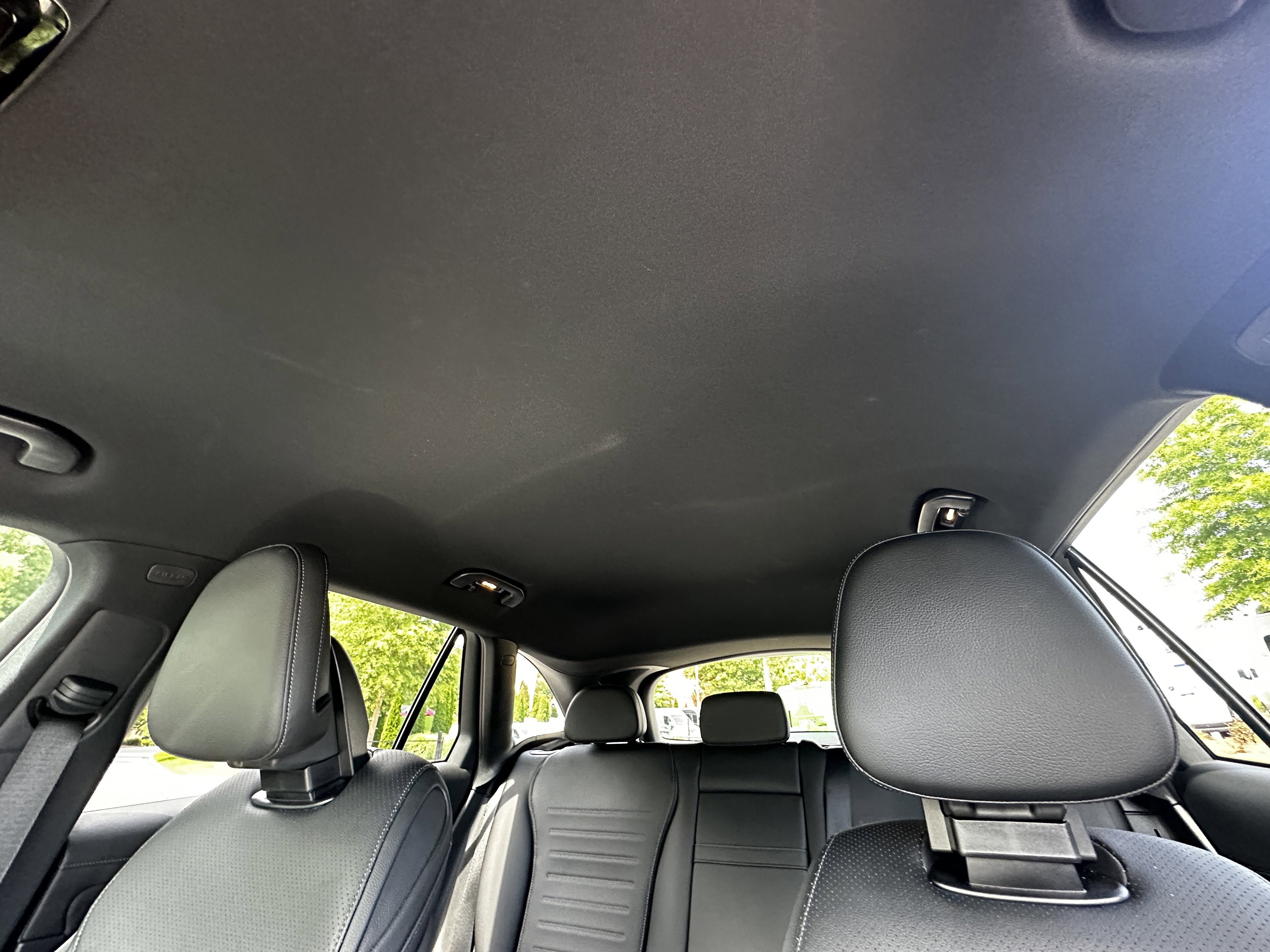 Certified Used 2025 Blue Mercedes-Benz GLC 300 image 34