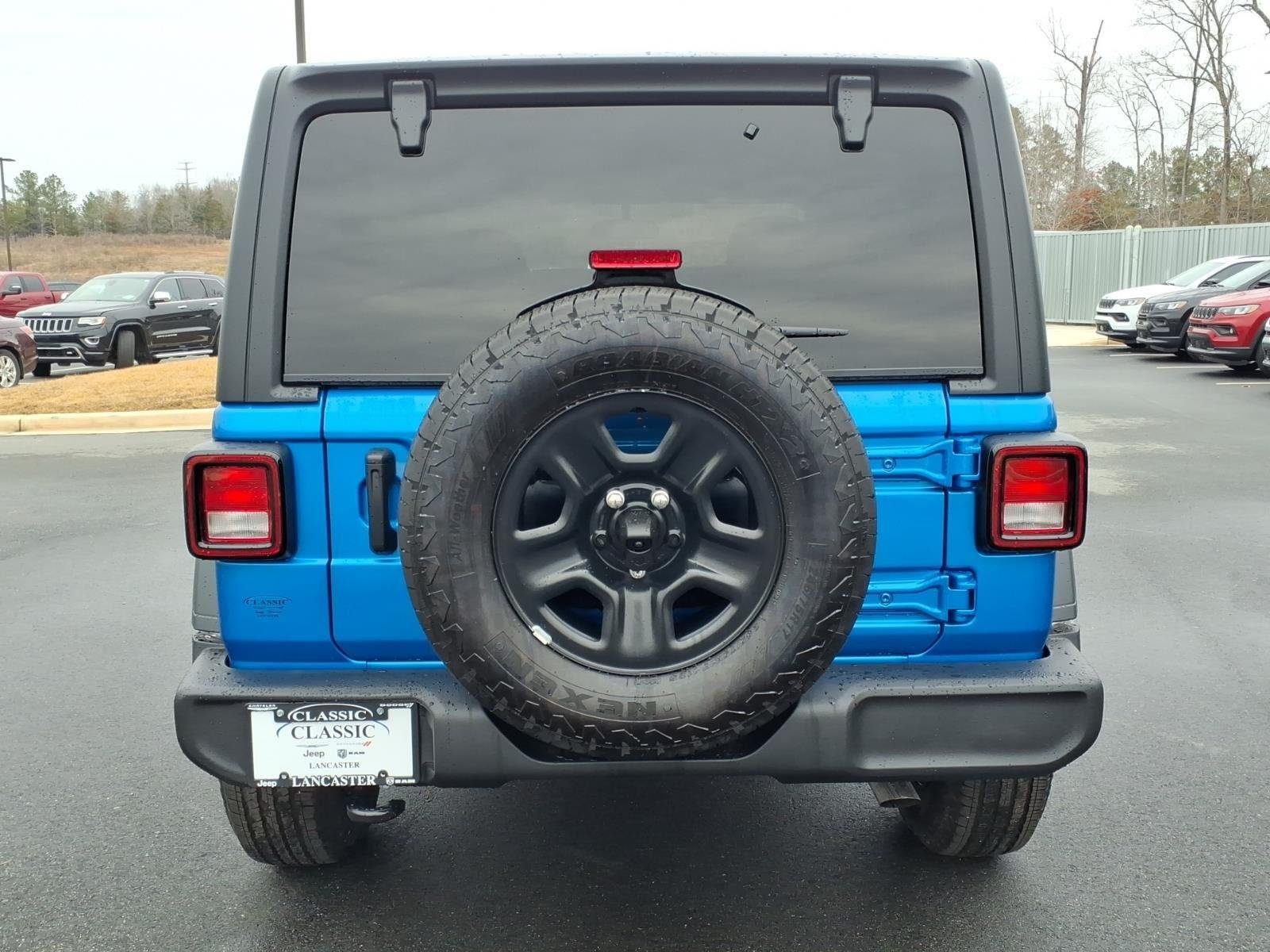 New 2026 Hydro Blue Pearl-Coat Exterior Paint Jeep Sport image 22