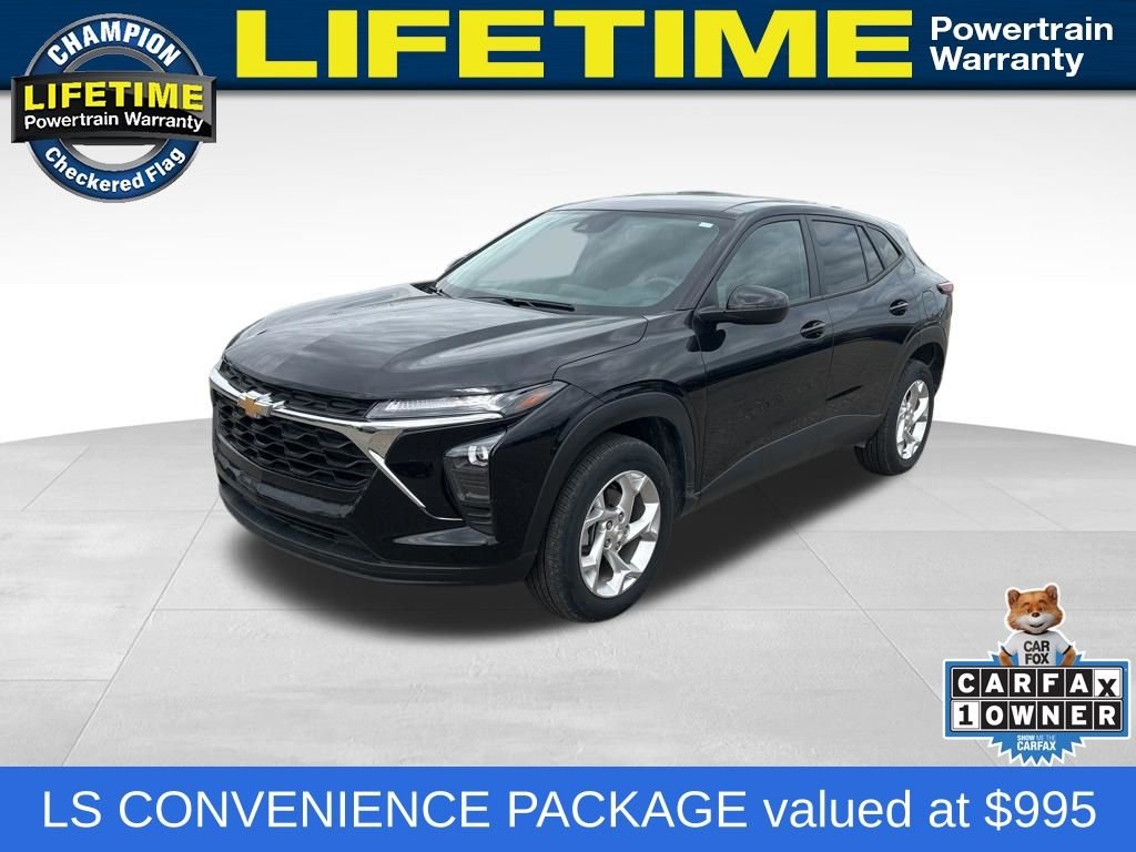2024 Chevrolet Trax LS's photo