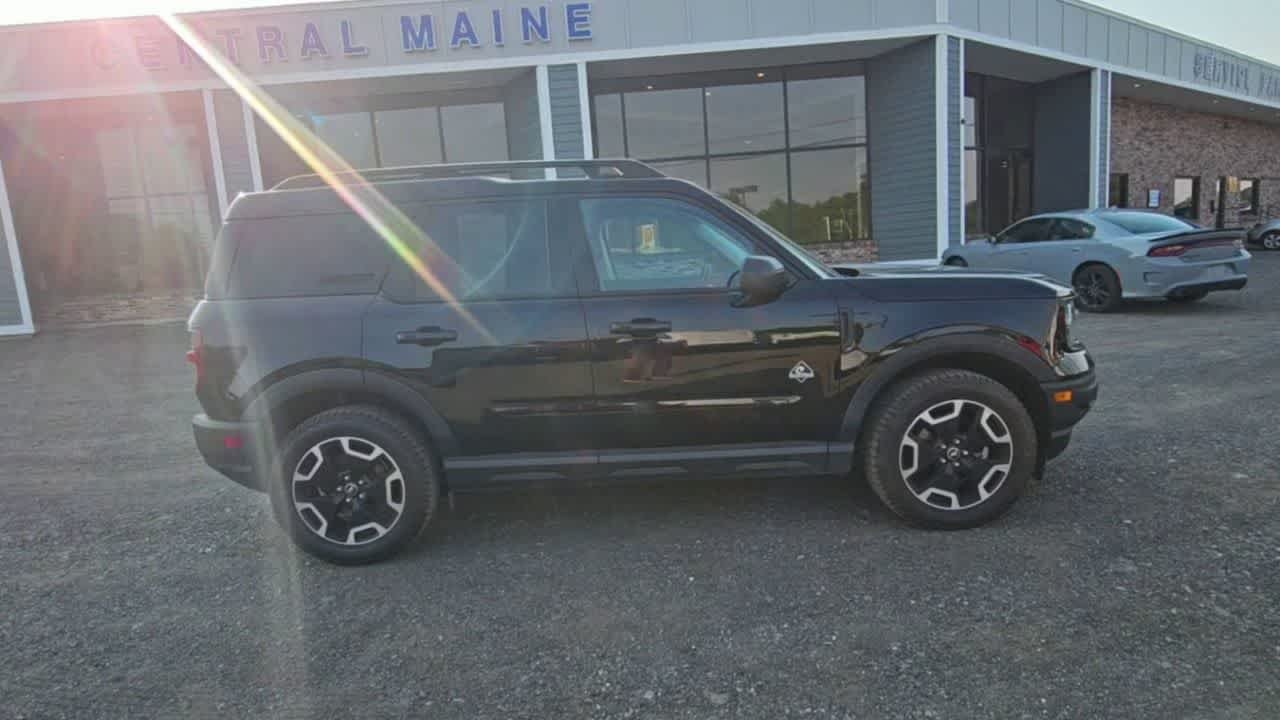 Used 2022 Shadow Black Ford Outer Banks image 9