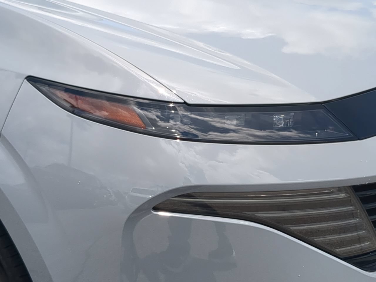 Used 2025 Gun Metallic [gray] Nissan SL image 9