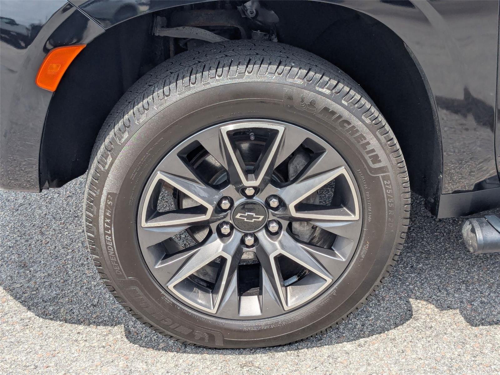 Used 2022 Black Chevrolet Z71 image 10