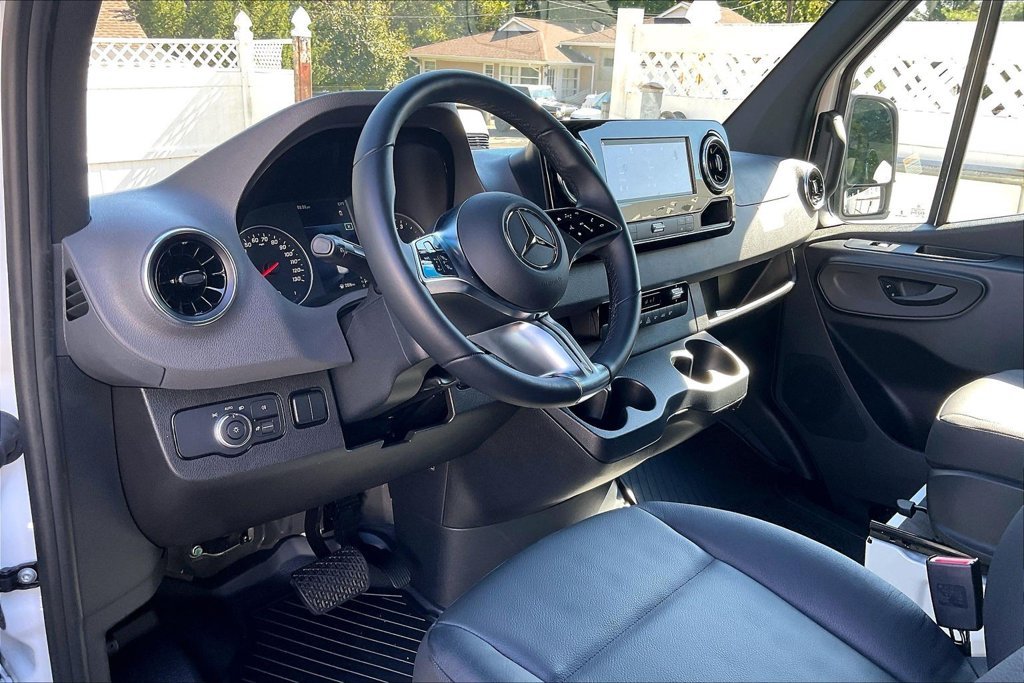 2026 Mercedes-Benz Sprinter Crew Van Base - Photo 10
