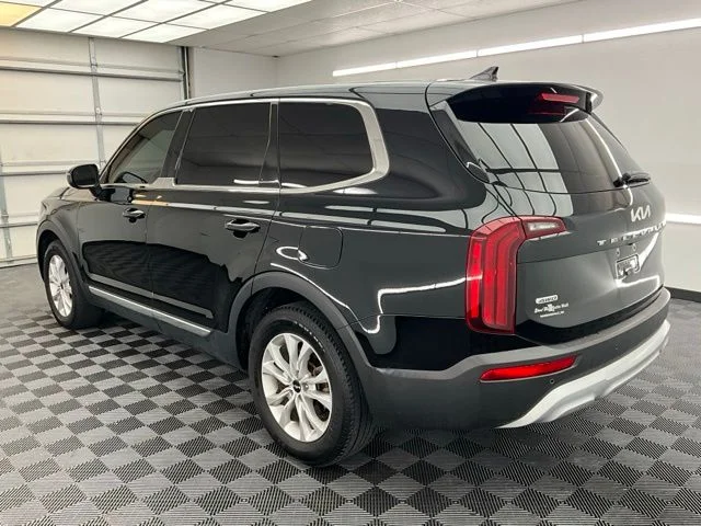 Used 2022 Black Kia LX image 23