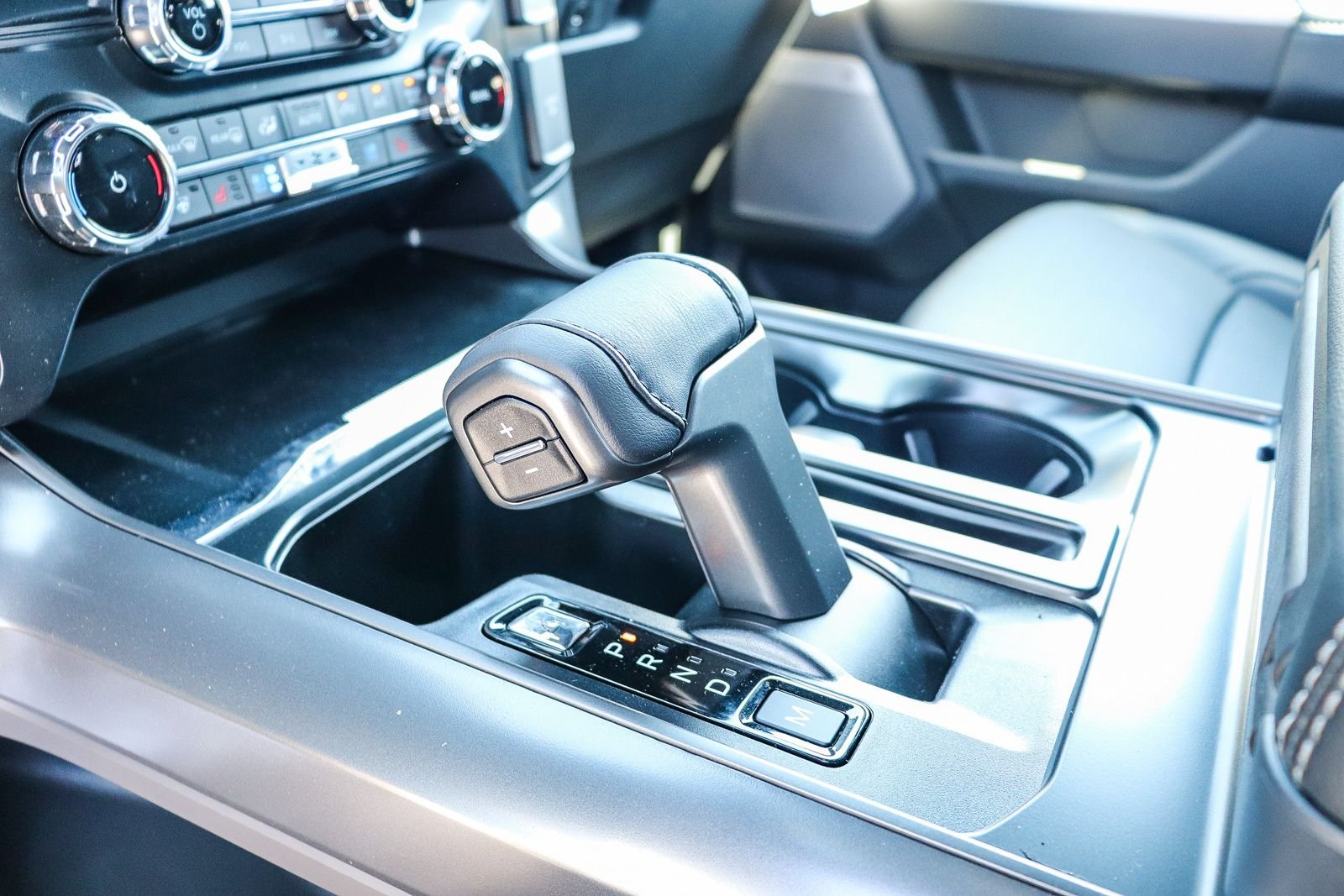 New 2026 Star White Metallic Tri-Coat Ford Lariat® image 20