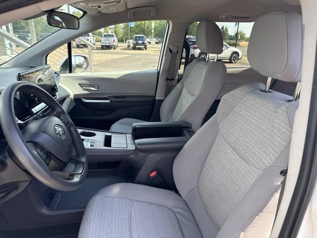 Used 2022 White Toyota LE image 7