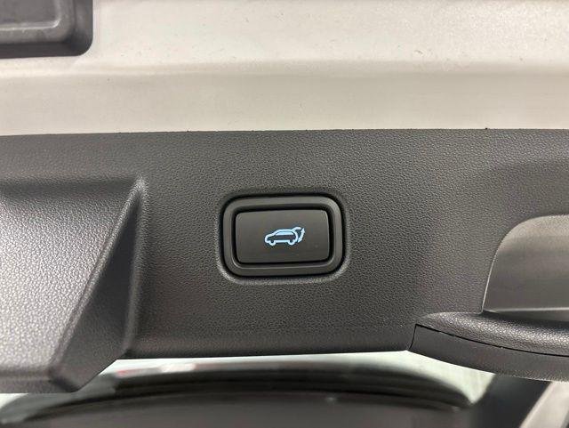 New 2026 Silver Hyundai SEL Premium AWD image 32