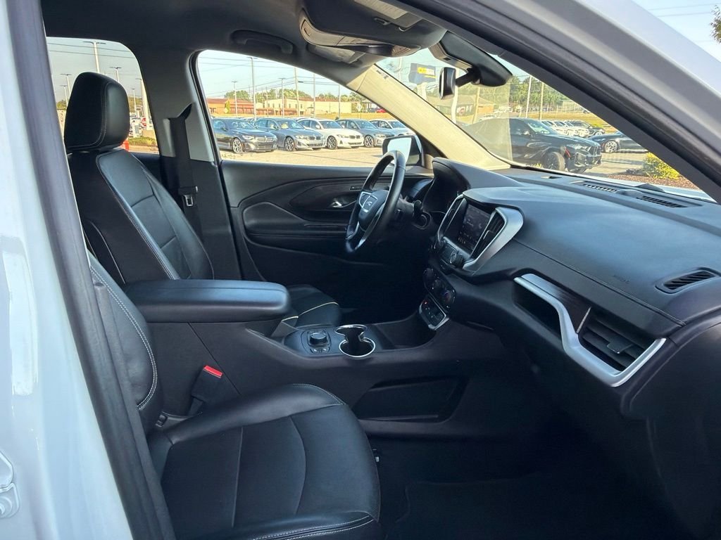 Used 2023 White GMC SLT image 26