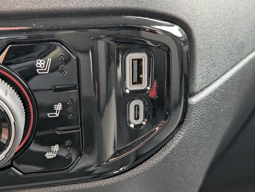 2026 Chevrolet Silverado 2500 HD ZR2 - Photo 21