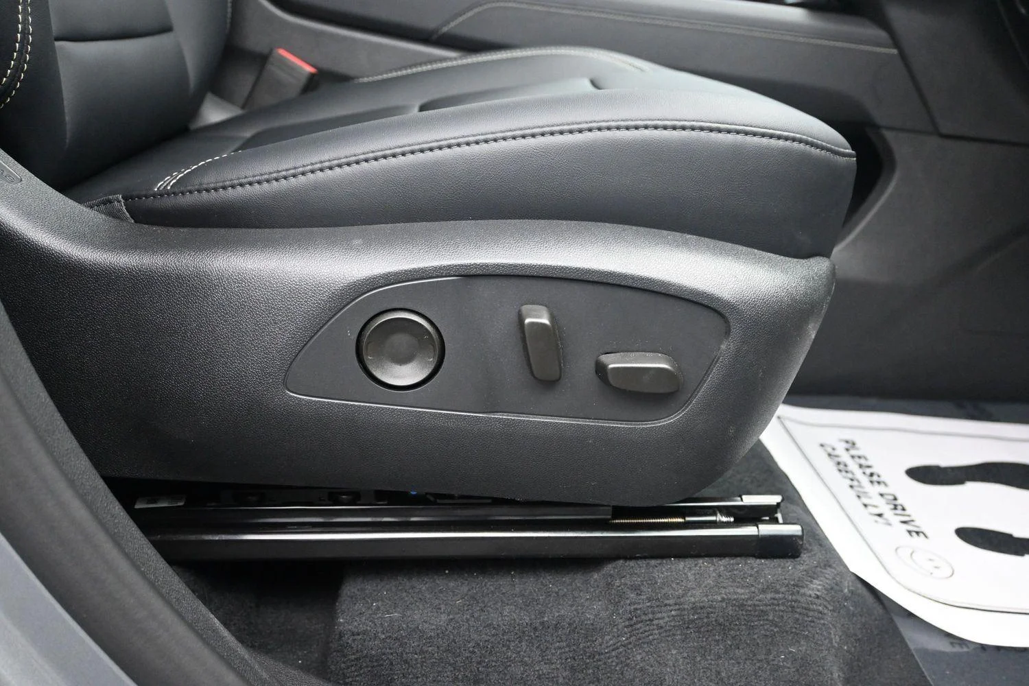2026 GMC Acadia Elevation - Photo 11