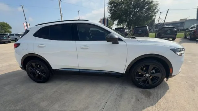 2023 Buick Envision Essence - Photo 9