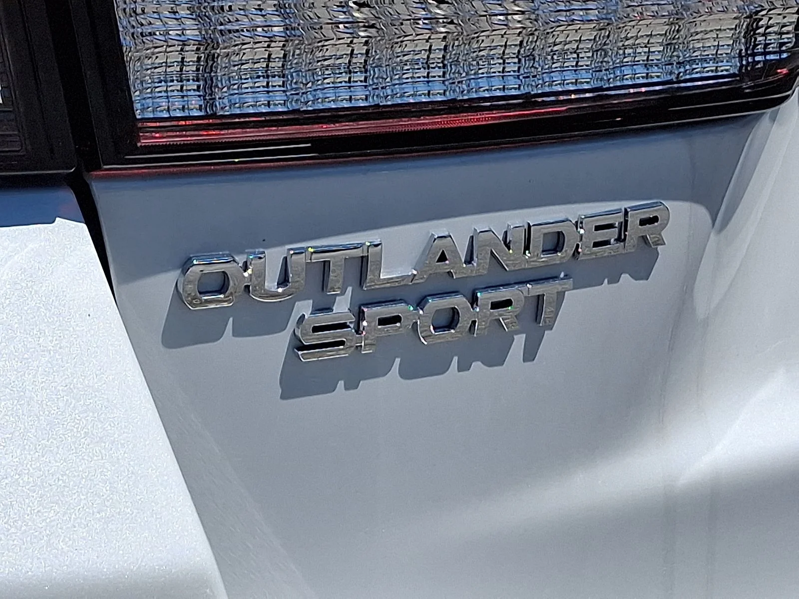 New 2026 White Mitsubishi 2.0 ES image 22