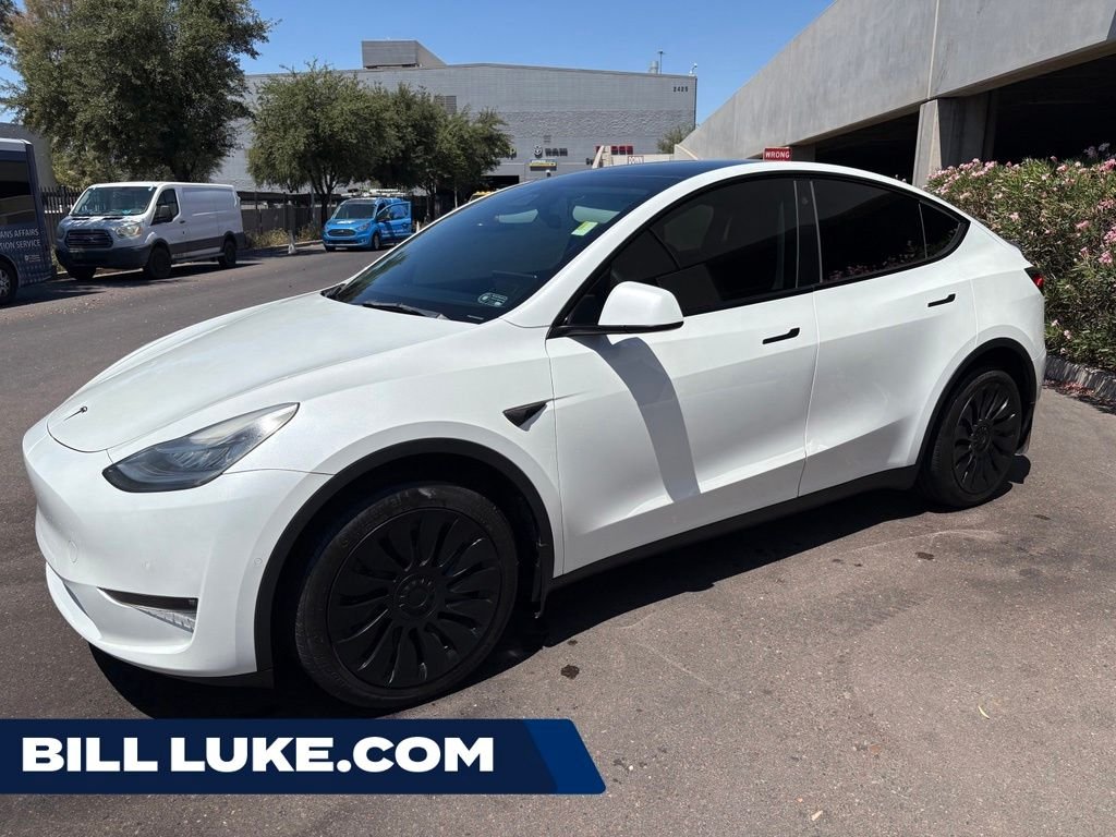 2022 Tesla Model Y Long Range Dual Motor All-Wheel Drive's photo